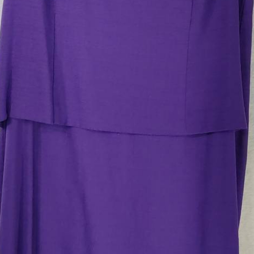 BEAUTIFUL 💜 PURPLE DRESS - Picture 2 of 5